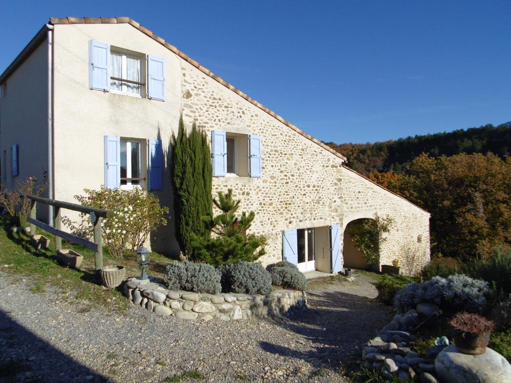 La Ferme De Valauris Bed & Breakfast Sisteron Exterior foto
