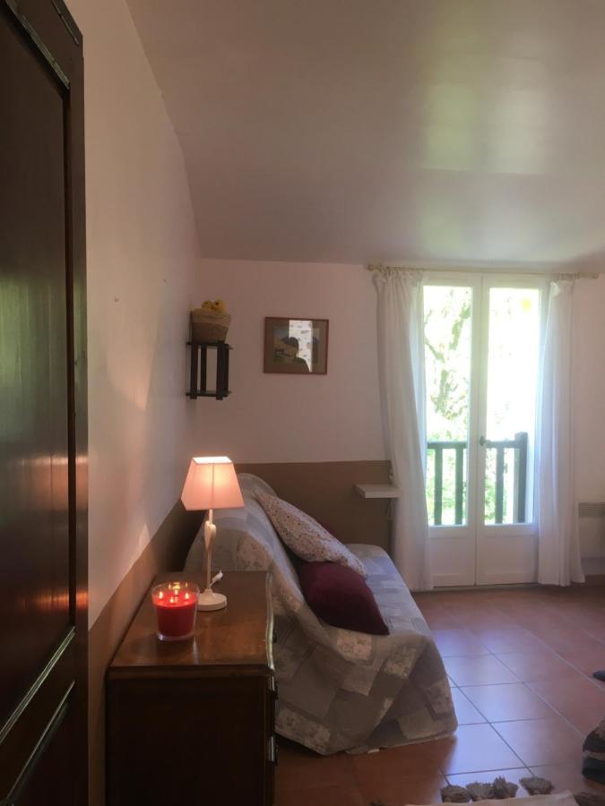 La Ferme De Valauris Bed & Breakfast Sisteron Exterior foto