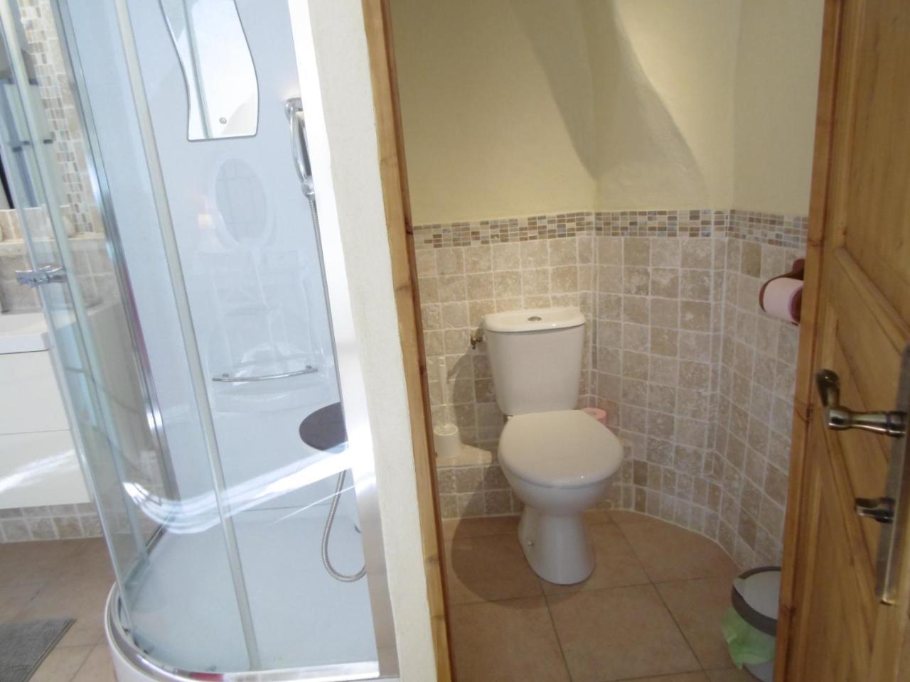 La Ferme De Valauris Bed & Breakfast Sisteron Exterior foto